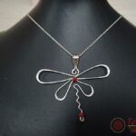 Ръчно изработено колие Водно конче с червен жадеит